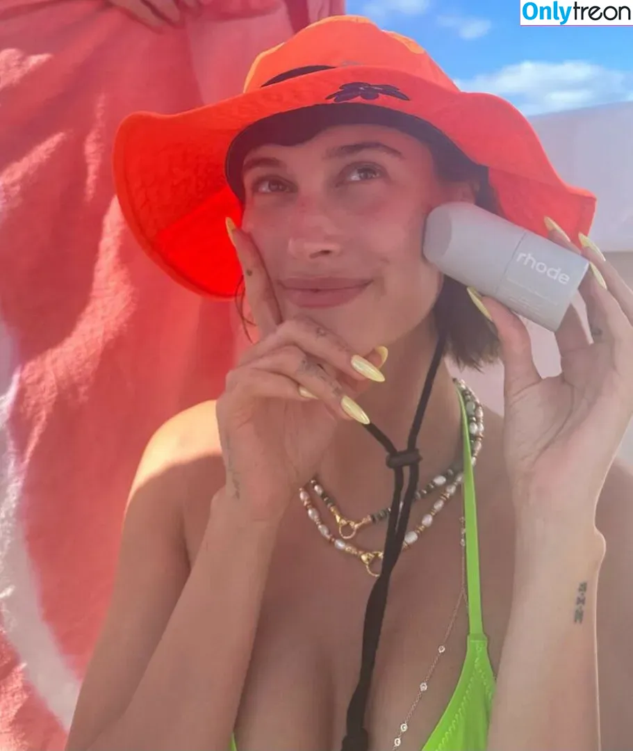 Hailey Baldwin Bieber nude photo #0175 (haileybieber)