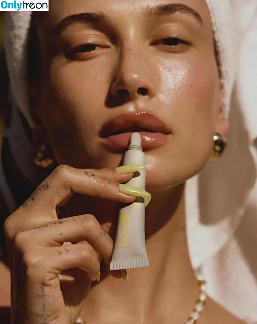 Hailey Baldwin Bieber nude photo #0192 (haileybieber)