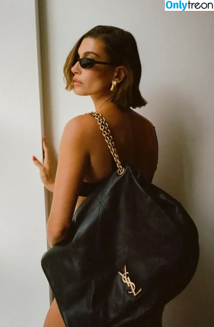 Hailey Baldwin Bieber nude photo #0256 (haileybieber)