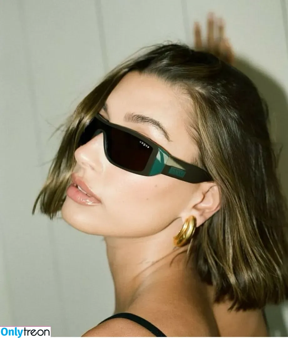 Hailey Baldwin Bieber nude photo #0290 (haileybieber)