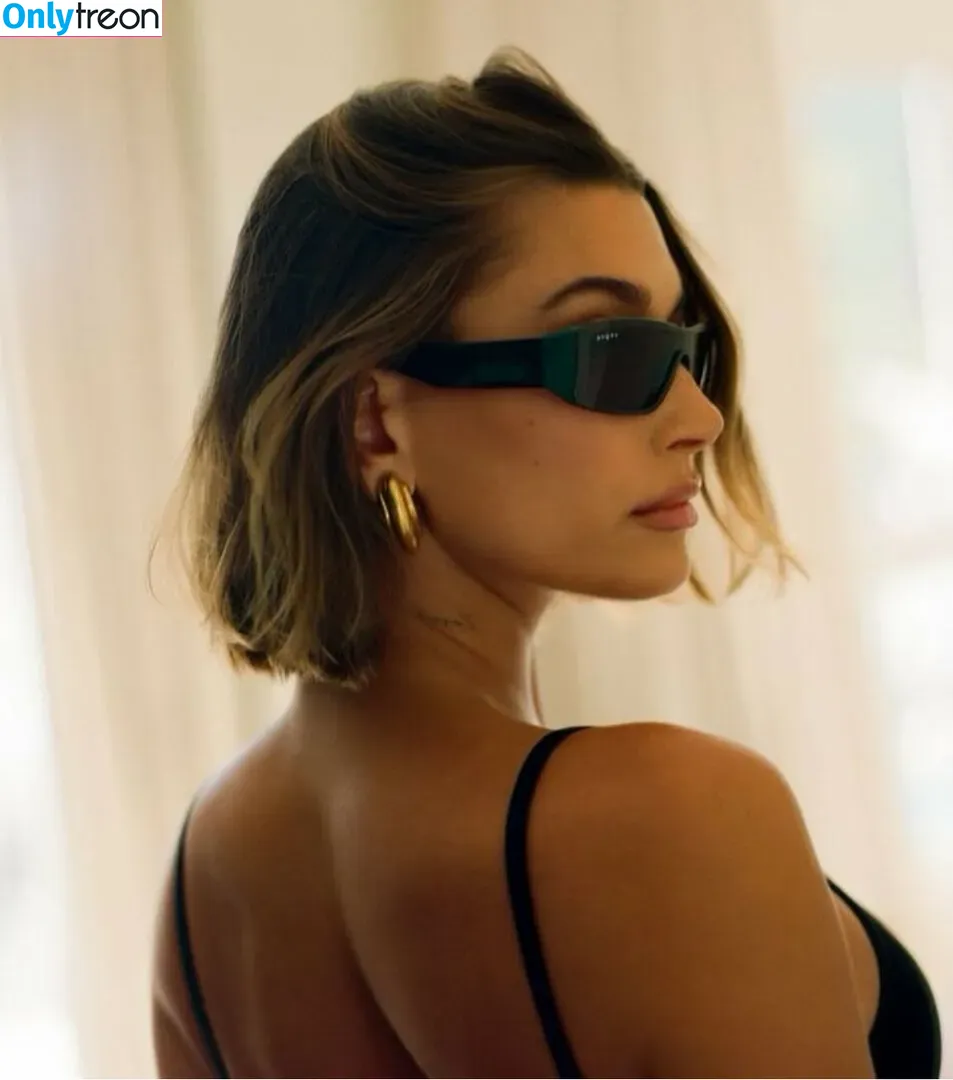 Hailey Baldwin Bieber nude photo #0292 (haileybieber)