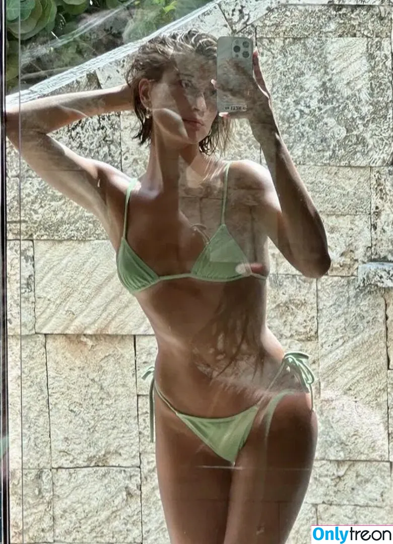 Hailey Baldwin Bieber nude photo #0299 (haileybieber)