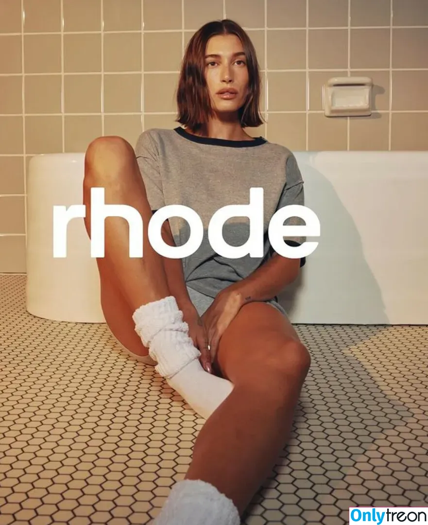 Hailey Baldwin Bieber nude photo #0446 (haileybieber)