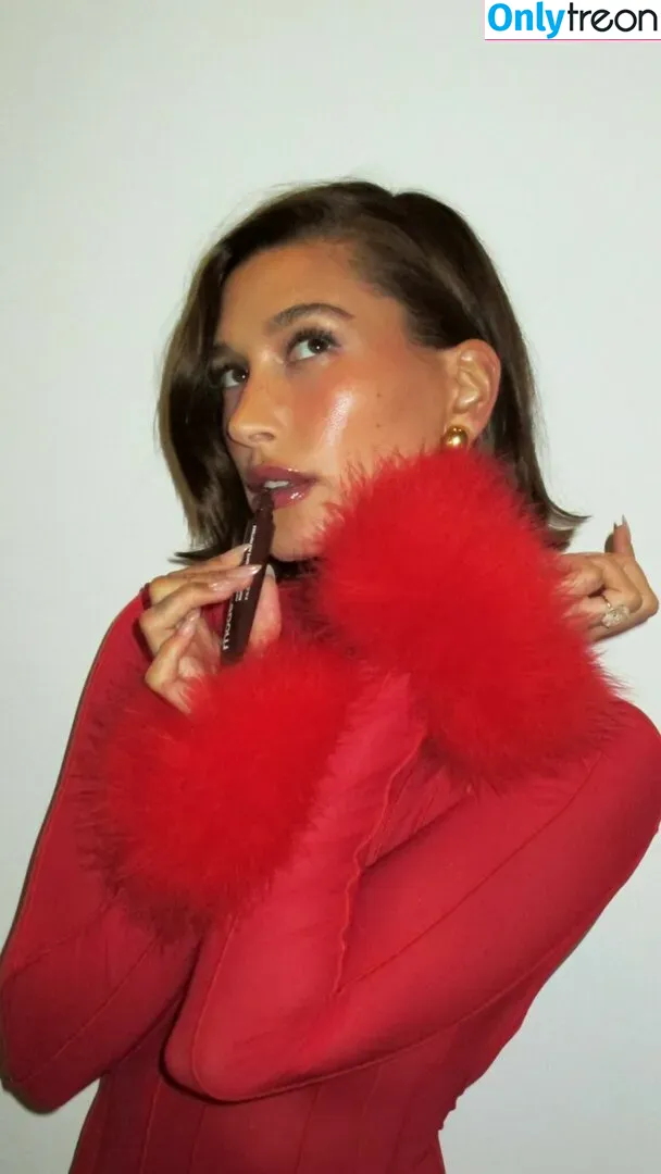 Hailey Baldwin Bieber nude photo #0522 (haileybieber)