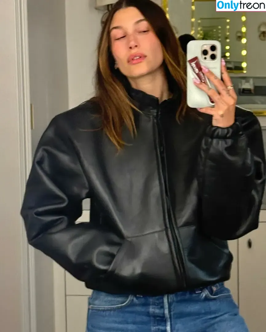 Hailey Baldwin Bieber nude photo #0857 (haileybieber)