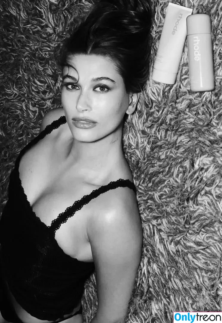 Hailey Baldwin nude photo #0173 (haileybieber)
