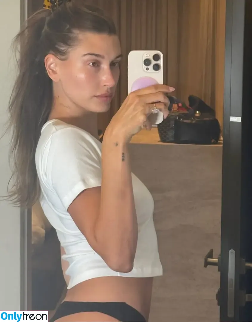 Hailey Baldwin nude photo #0178 (haileybieber)