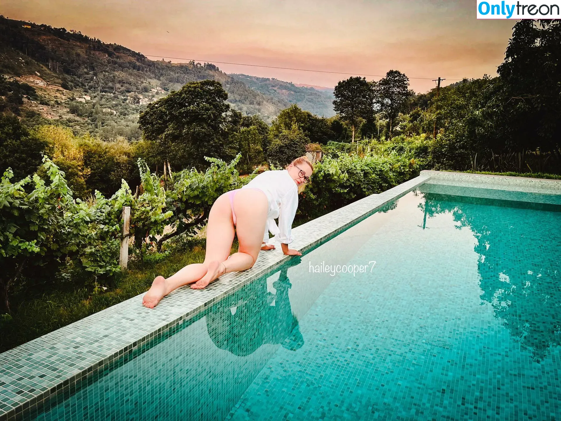 Hailey Cooper nude photo #0046 (haileycooper7 / homewithhaileyc)