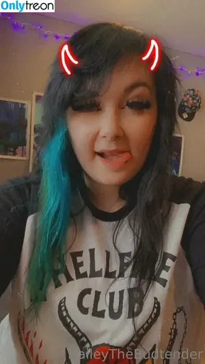 haileythebudtender / haileythebudtender_ nude photo #0009