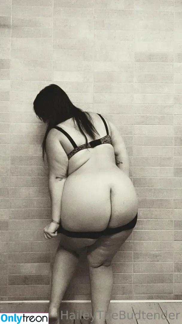 haileythebudtender nude photo #0014 (haileythebudtender_)