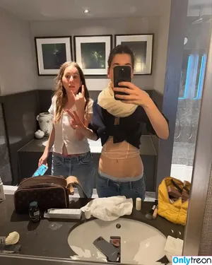 Haim Sisters / haimtheband nude photo #0120