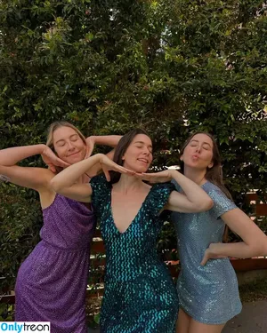 Haim Sisters / haimtheband nude photo #0121