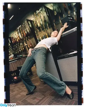 Haim Sisters / haimtheband nude photo #0132