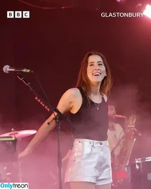 Haim Sisters / haimtheband nude photo #0141