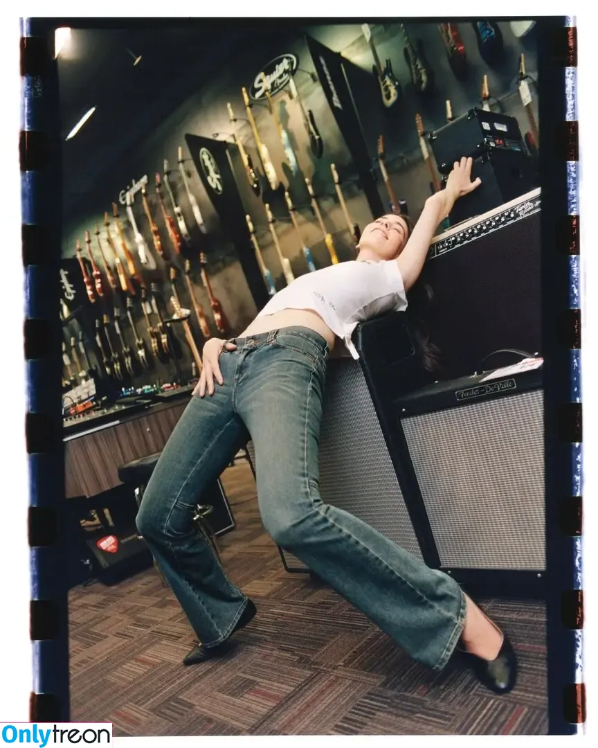 Haim Sisters nude photo #0132 (haimtheband)