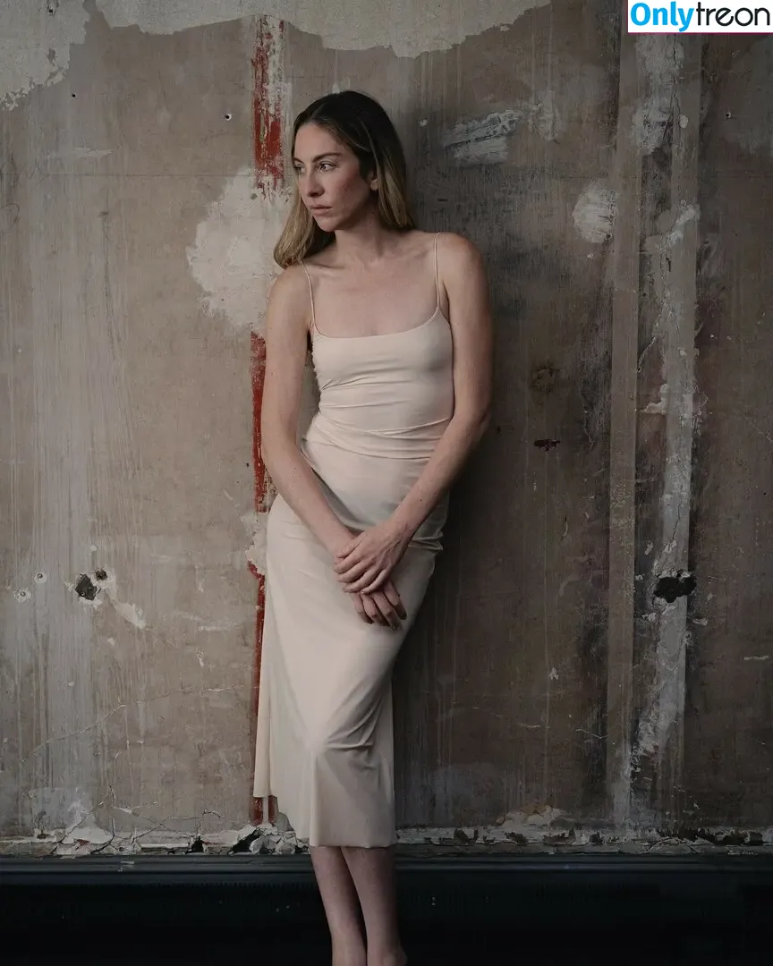 Haim Sisters nude photo #0136 (haimtheband)