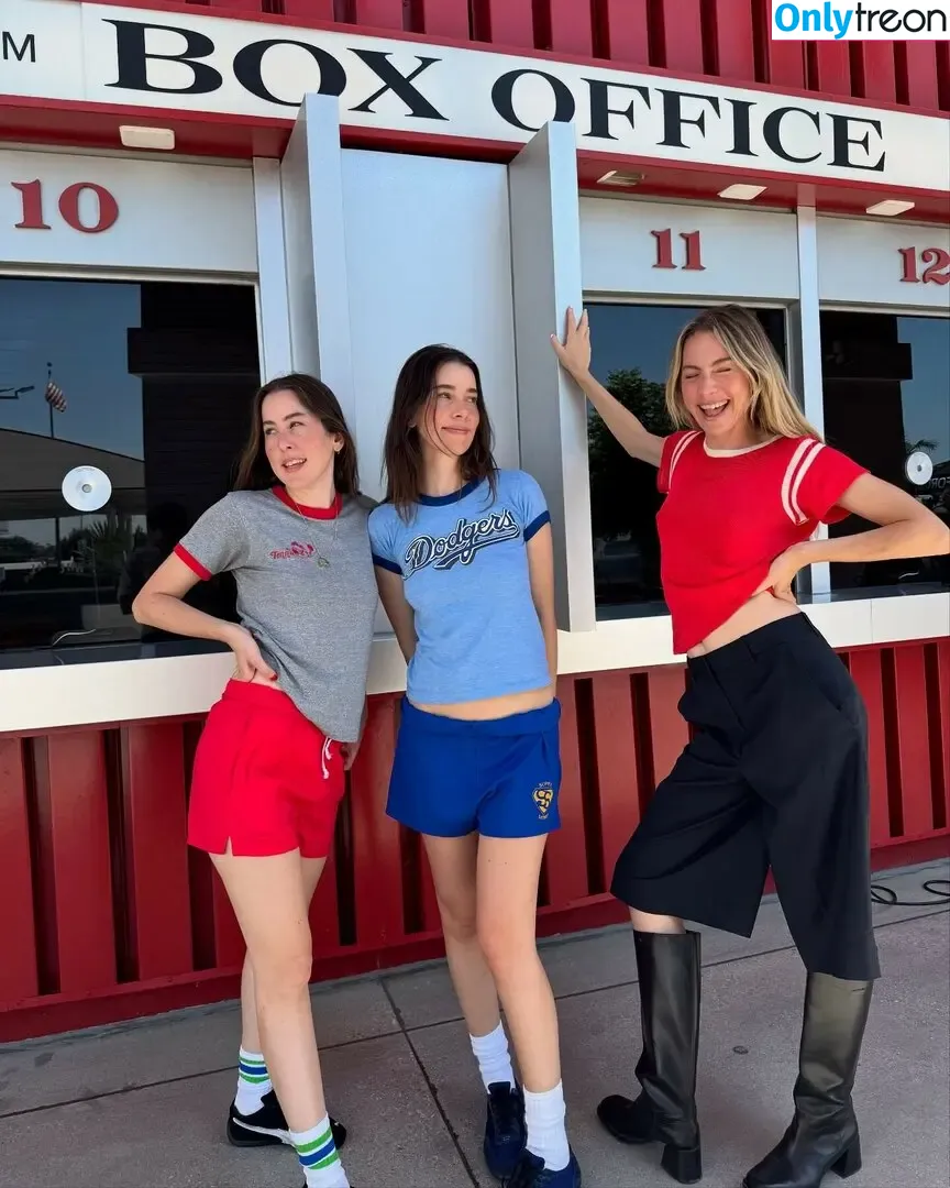 Haim Sisters nude photo #0151 (haimtheband)