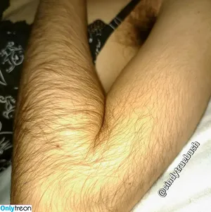 Hairy Women / HairyFairy420 / ig_naturals / pearlygirly06 nude photo #2710