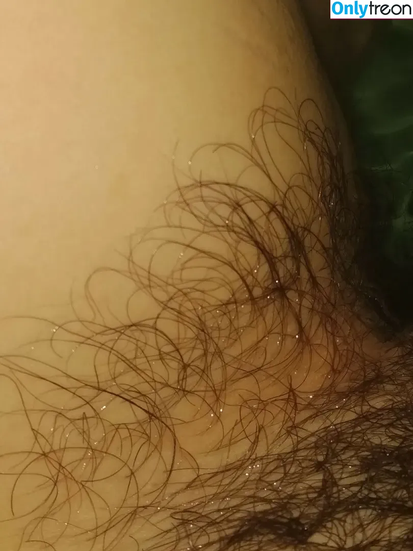 Hairy Women nude photo #2491 (HairyFairy420 / ig_naturals / pearlygirly06)