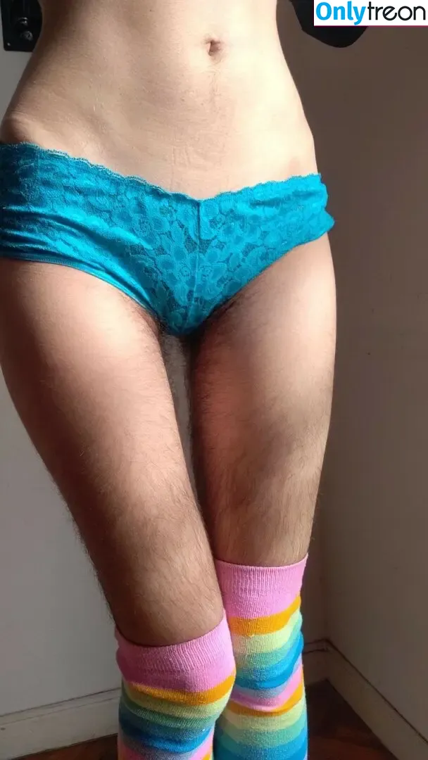Hairy Women nude photo #2621 (HairyFairy420 / ig_naturals / pearlygirly06)