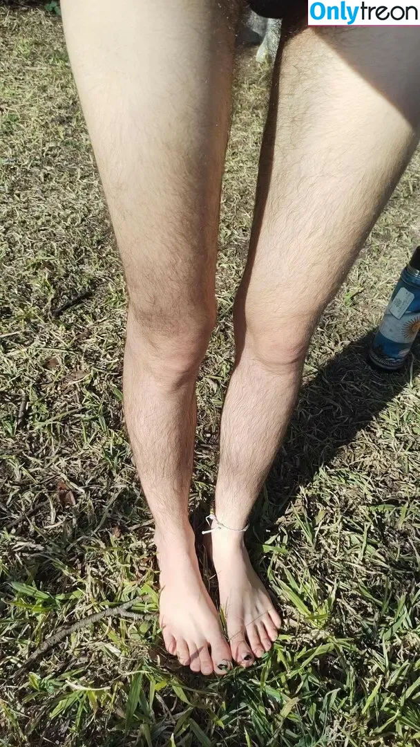 Hairy Women nude photo #2630 (HairyFairy420 / ig_naturals / pearlygirly06)