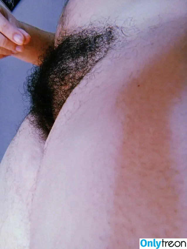 Hairy Women nude photo #2659 (HairyFairy420 / ig_naturals / pearlygirly06)