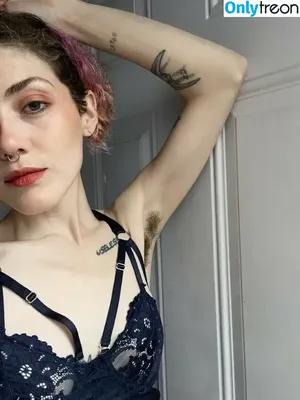 Hairy Women / HairyFairy420 / ig_naturals / pearlygirly06 nude photo #3441