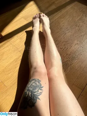 Hairy Women / HairyFairy420 / ig_naturals / pearlygirly06 nude photo #3473