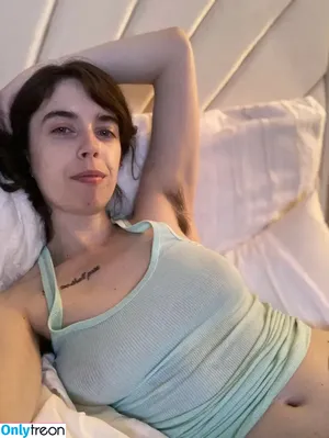 Hairy Women / HairyFairy420 / ig_naturals / pearlygirly06 nude photo #3497