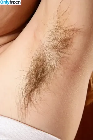 Hairy Women / HairyFairy420 / ig_naturals / pearlygirly06 nude photo #3640