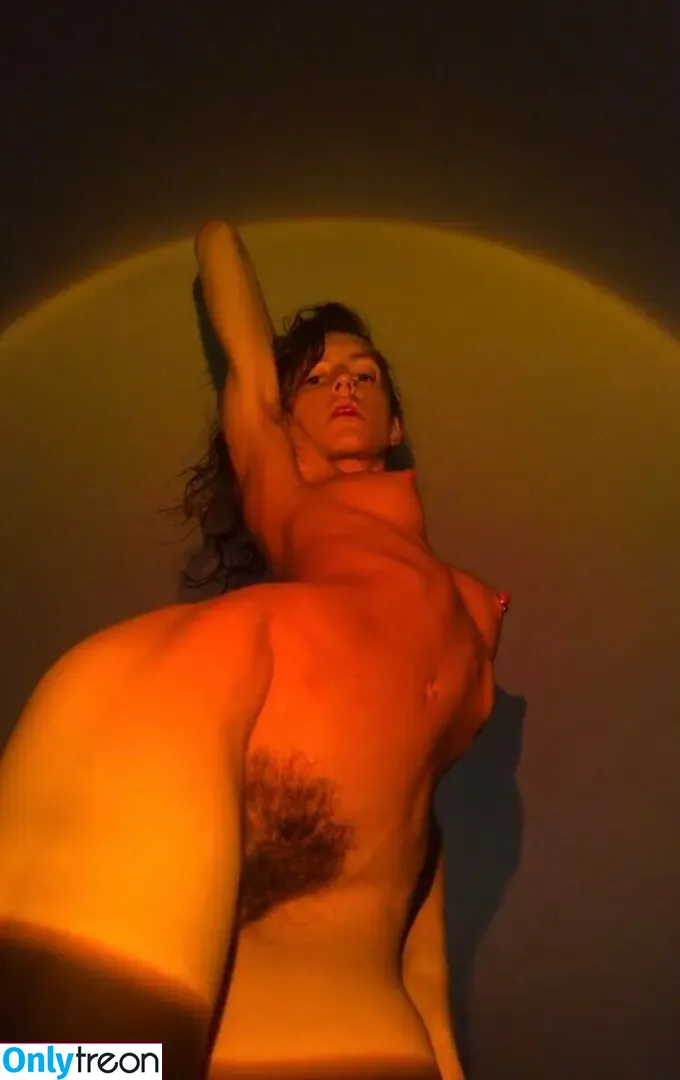 Hairy Women nude photo #3122 (HairyFairy420 / ig_naturals / pearlygirly06)