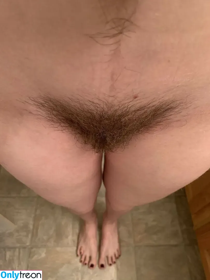 Hairy Women nude photo #3147 (HairyFairy420 / ig_naturals / pearlygirly06)