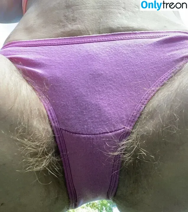 Hairy Women nude photo #3386 (HairyFairy420 / ig_naturals / pearlygirly06)