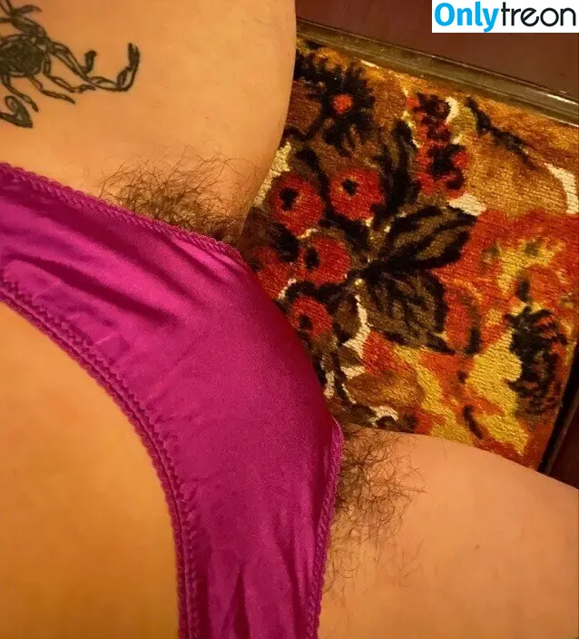 Hairy Women nude photo #3446 (HairyFairy420 / ig_naturals / pearlygirly06)