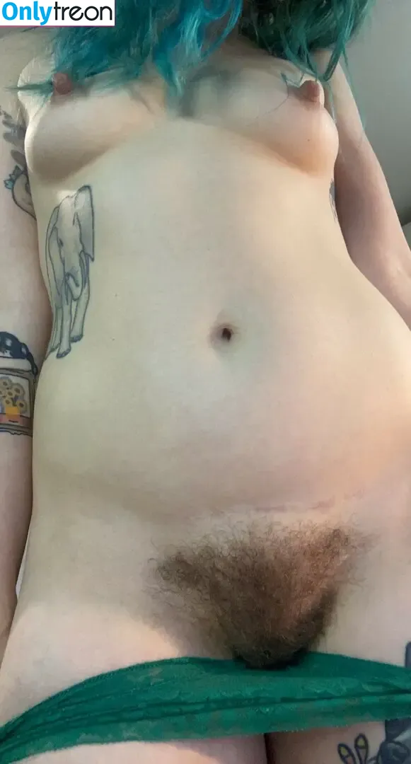 Hairy Women nude photo #3458 (HairyFairy420 / ig_naturals / pearlygirly06)