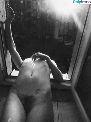 Hairy Women / HairyFairy420 / ig_naturals / pearlygirly06 nude photo #4418