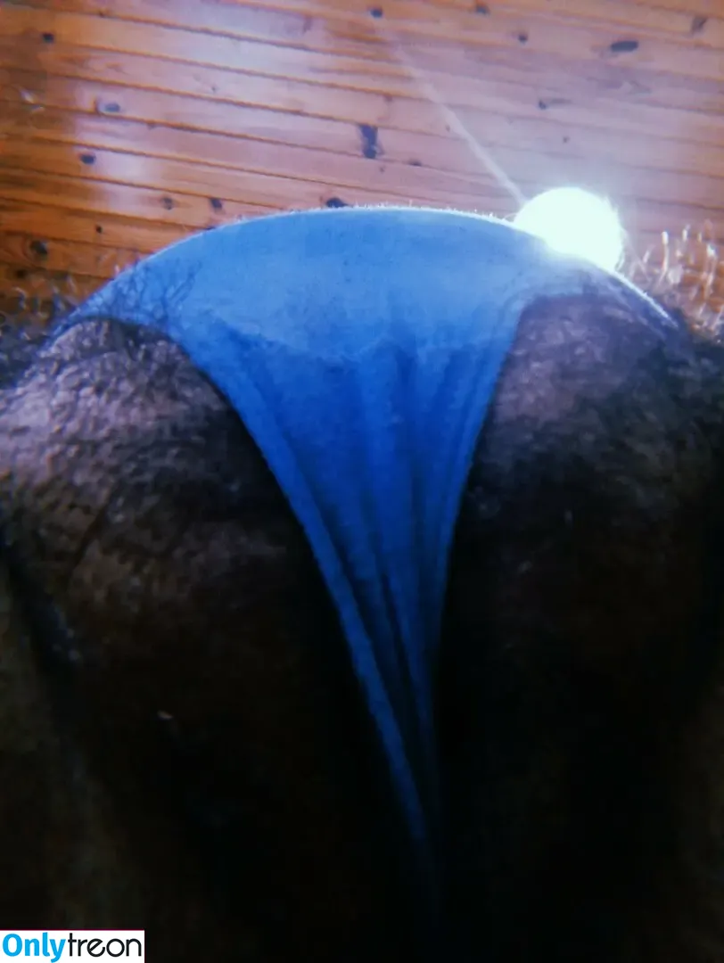 Hairy Women nude photo #4667 (HairyFairy420 / ig_naturals / pearlygirly06)