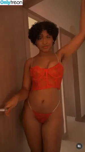 Hairy Women / HairyFairy420 / ig_naturals / pearlygirly06 nude photo #5619