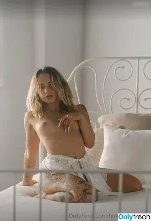  nude photo #0001