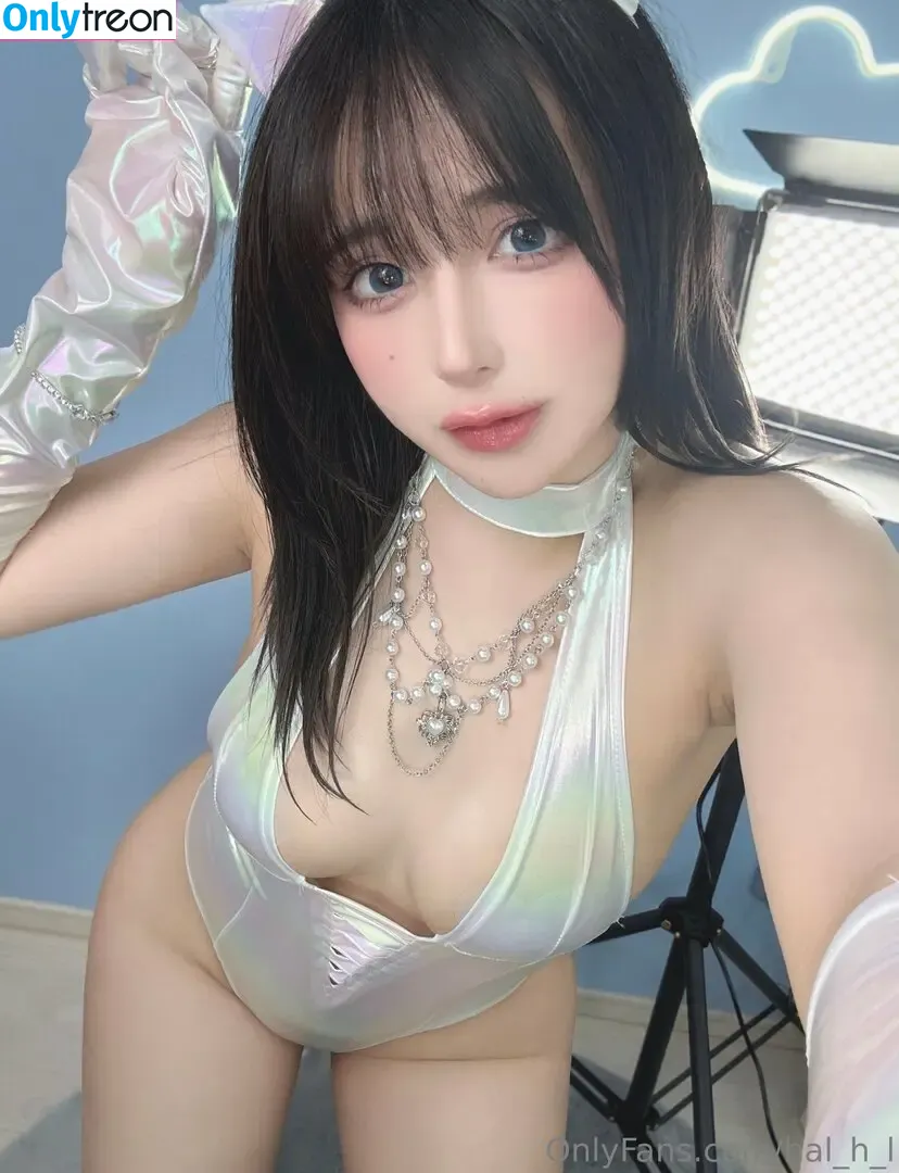 hal.h.l nude photo #0259 (hal_h_l)