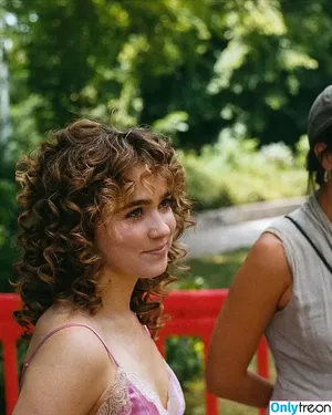 Haley Lu Richardson / haleyluhoo nude photo #0451