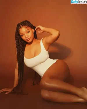 Halle Bailey / chloebaileyyy / hallebailey nude photo #0148