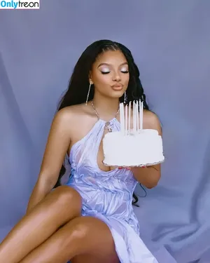 Halle Bailey / chloebaileyyy / hallebailey nude photo #0155