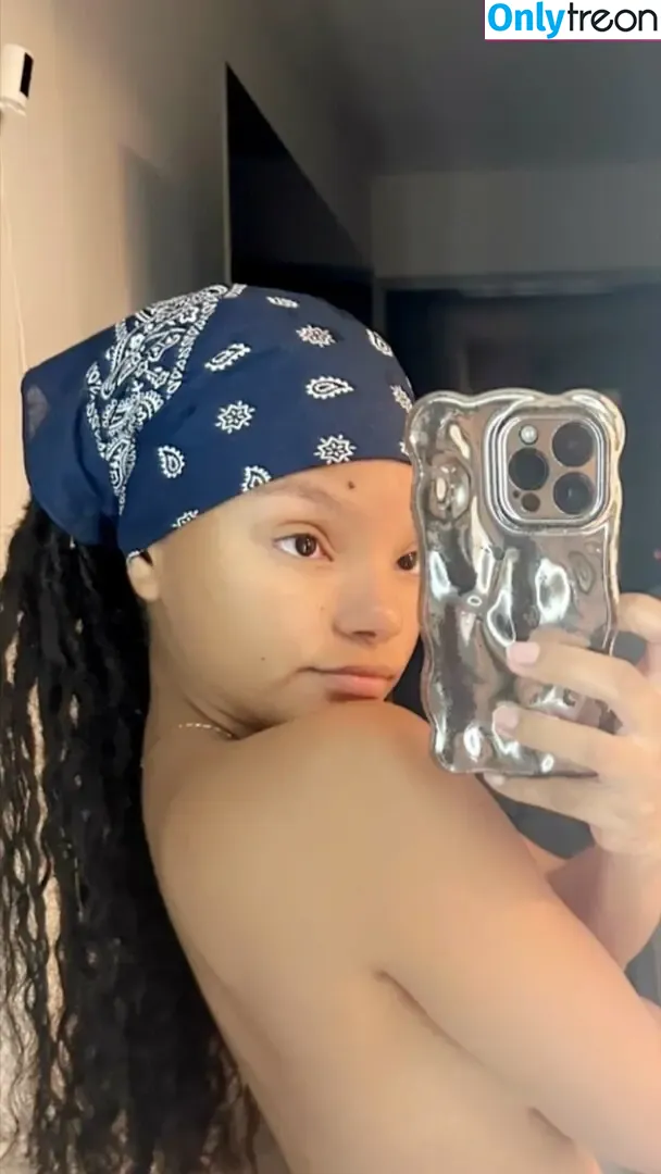 Halle Bailey nude photo #0160 (chloebaileyyy / hallebailey)