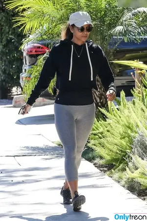 Halle Berry / halleberry / hberry01 nude photo #0101