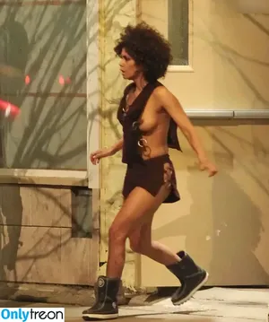 Halle Berry / halleberry / hberry01 nude photo #0178