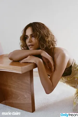 Halle Berry / halleberry / hberry01 nude photo #0457