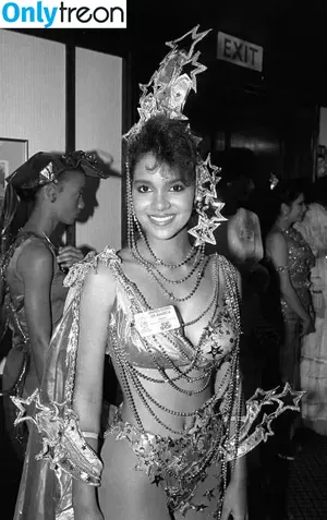 Halle Berry / halleberry / hberry01 nude photo #0562