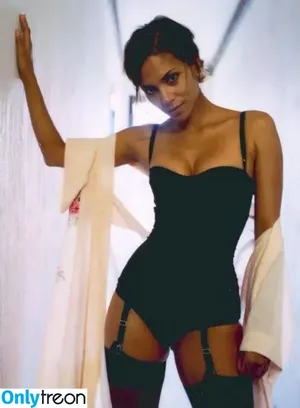 Halle Berry / halleberry / hberry01 nude photo #0576