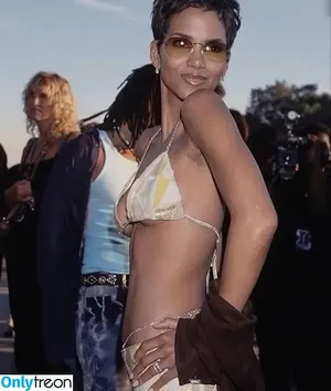 Halle Berry / halleberry / hberry01 nude photo #0586